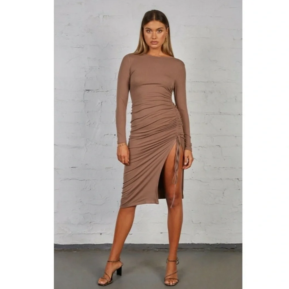 SNDYS The label Winter Dress in Chocolate Ruched Drawstring Side Size‎ 2